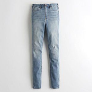 Like New Light Wash High-Rise Skinny Jeans
